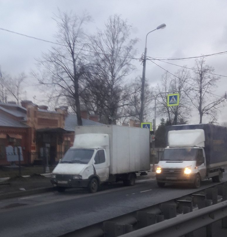 Брошенная «Газель» на Дороге жизни